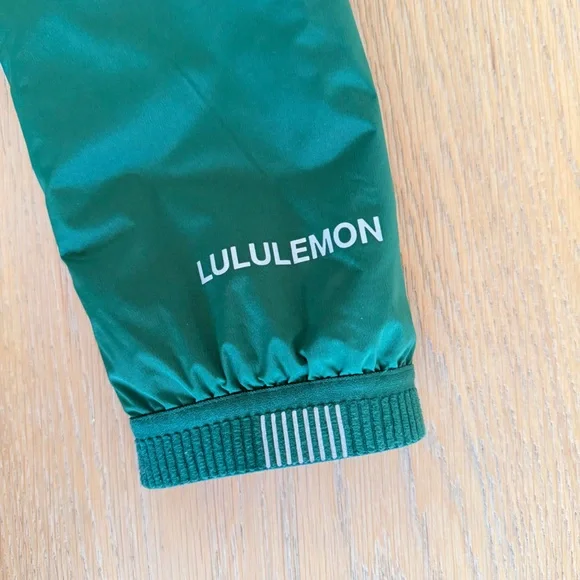 Lululemon Down for it All Jacket Everglade Green - Sz. 6 - Picture 6 of 16